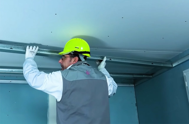 Siniat - Guide pratique faux plafond autoportant